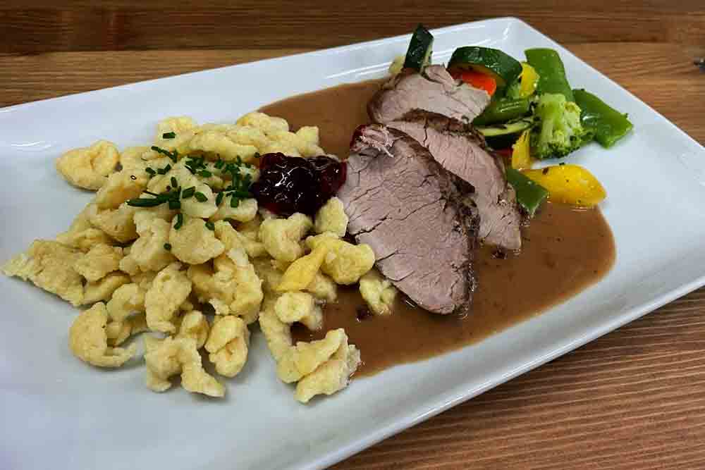 Schweinefilet-in-Preiselbeer-Rahm